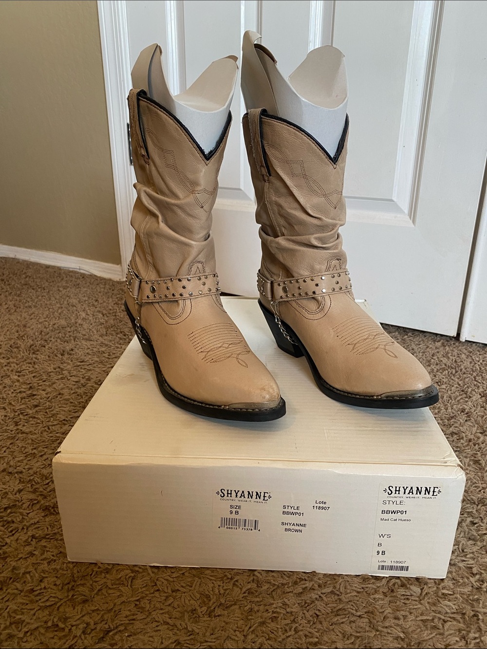 Shyanne Studded Harness Slouch Western Boots Tan Cream Size 10